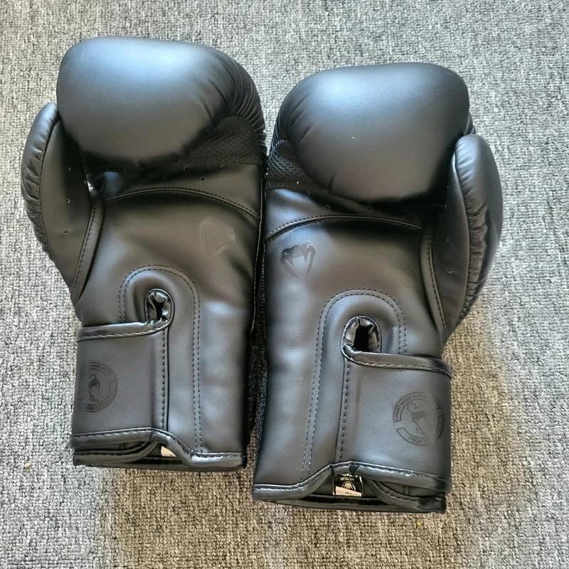 Gants de Boxe Venum 12 oz Noir Mat + Sac Boxing Shop + Désodorisants Elion Odor – photo 5